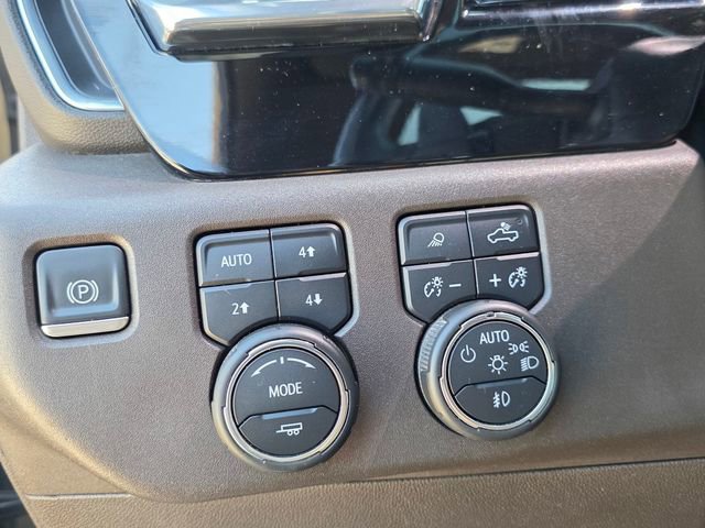 Used 2022 Chevrolet Silverado 1500 LT Trail Boss w/ LT Trail Boss Premium Package AWD/4WD image 13