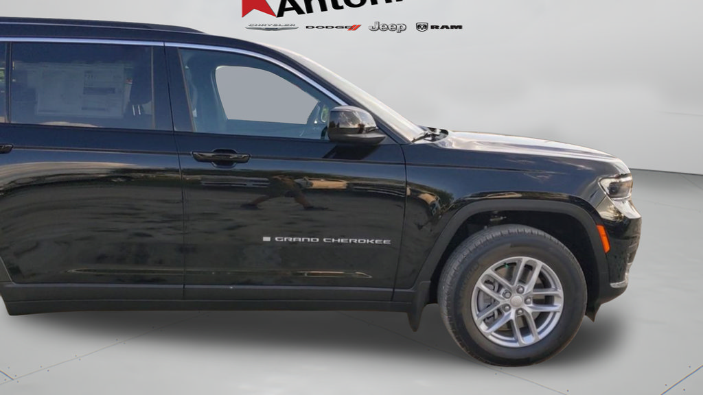 Used 2025 Jeep Grand Cherokee L Laredo w/ Luxury Tech Group I RWD image 44