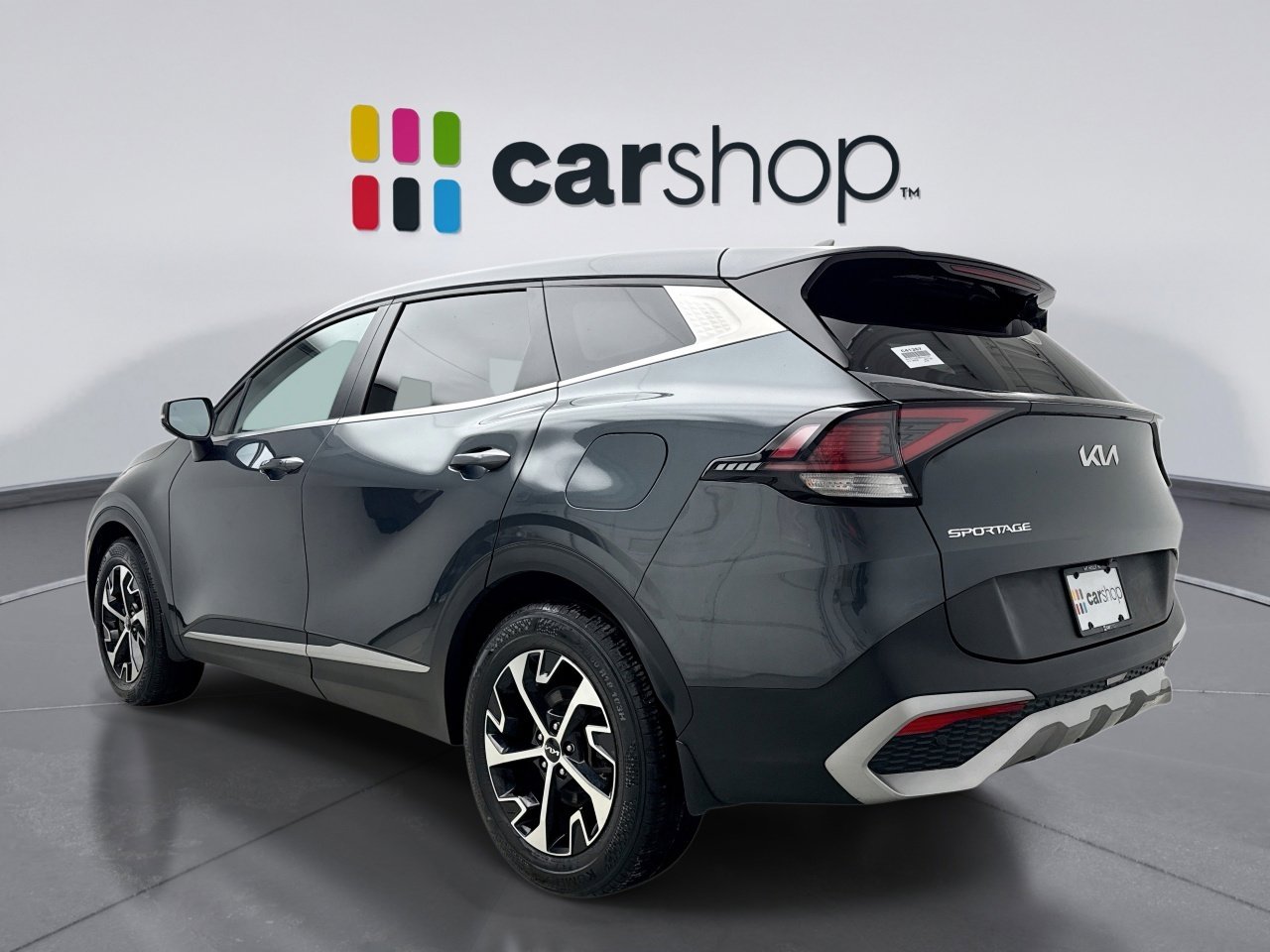 Used 2023 Kia Sportage EX image 3