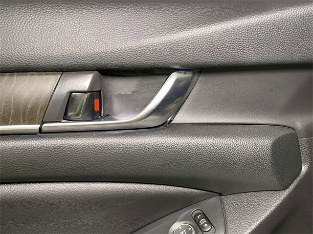 Used 2020 Honda Accord EX image 34