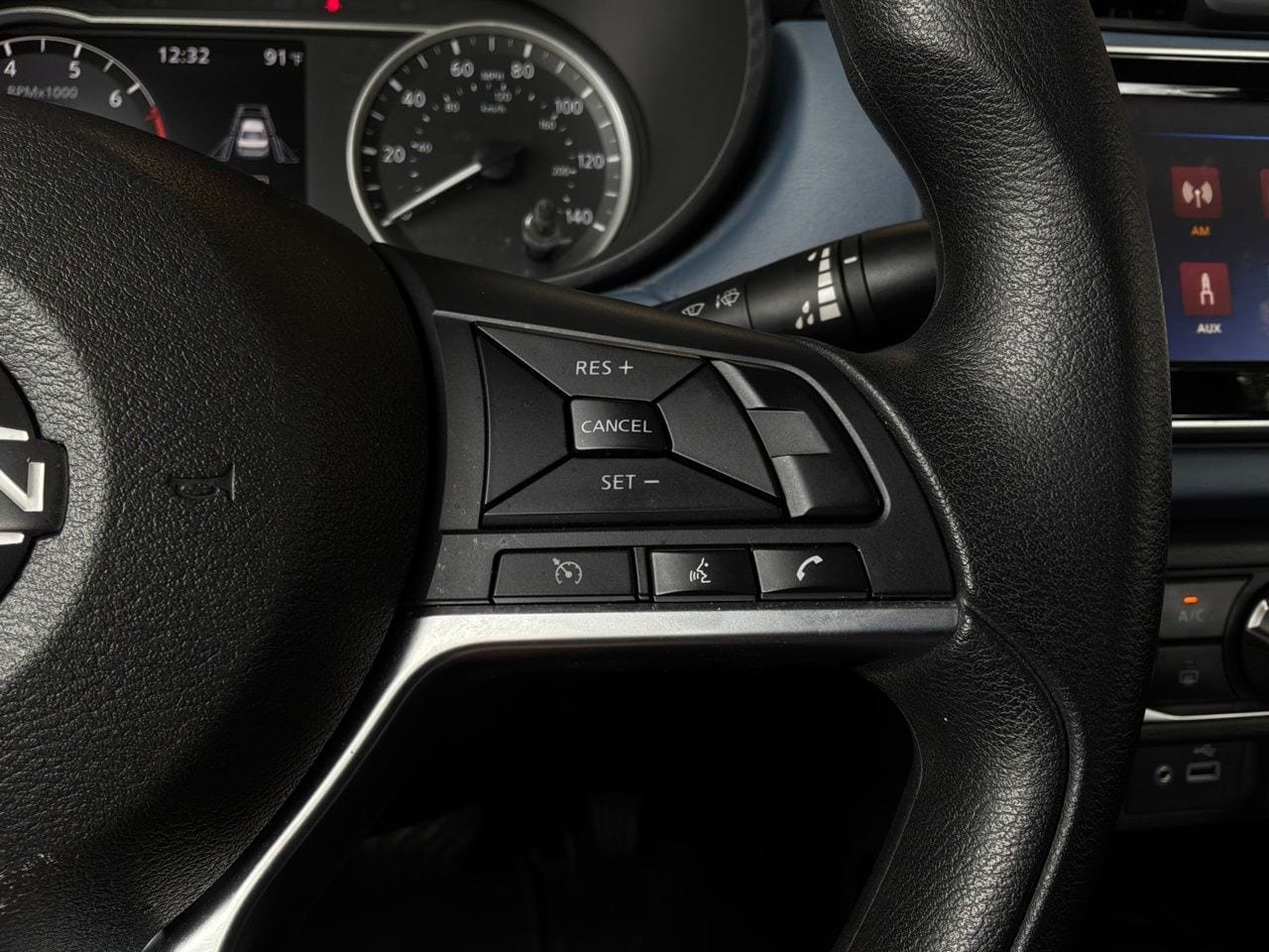 Used 2025 Nissan Versa SV FWD image 30