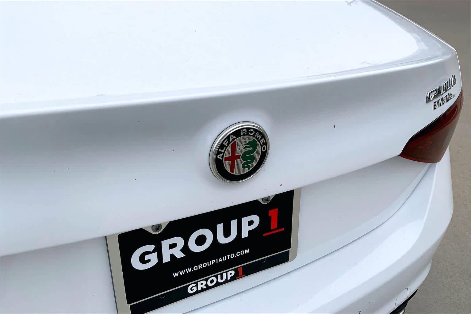 Used 2018 Alfa Romeo Giulia Ti w/ Quick Order Package 22X Lusso AWD/4WD image 29