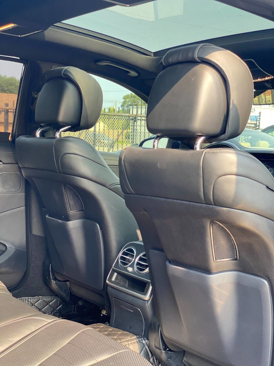 Used 2020 Mercedes-Benz S 560 4MATIC Sedan image 7
