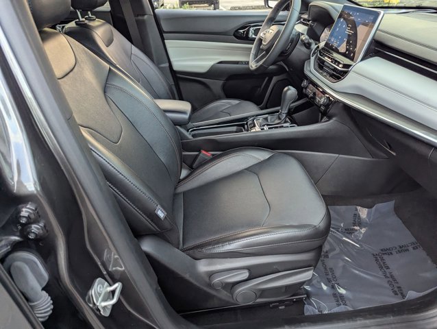 Used 2023 Jeep Compass Limited image 20