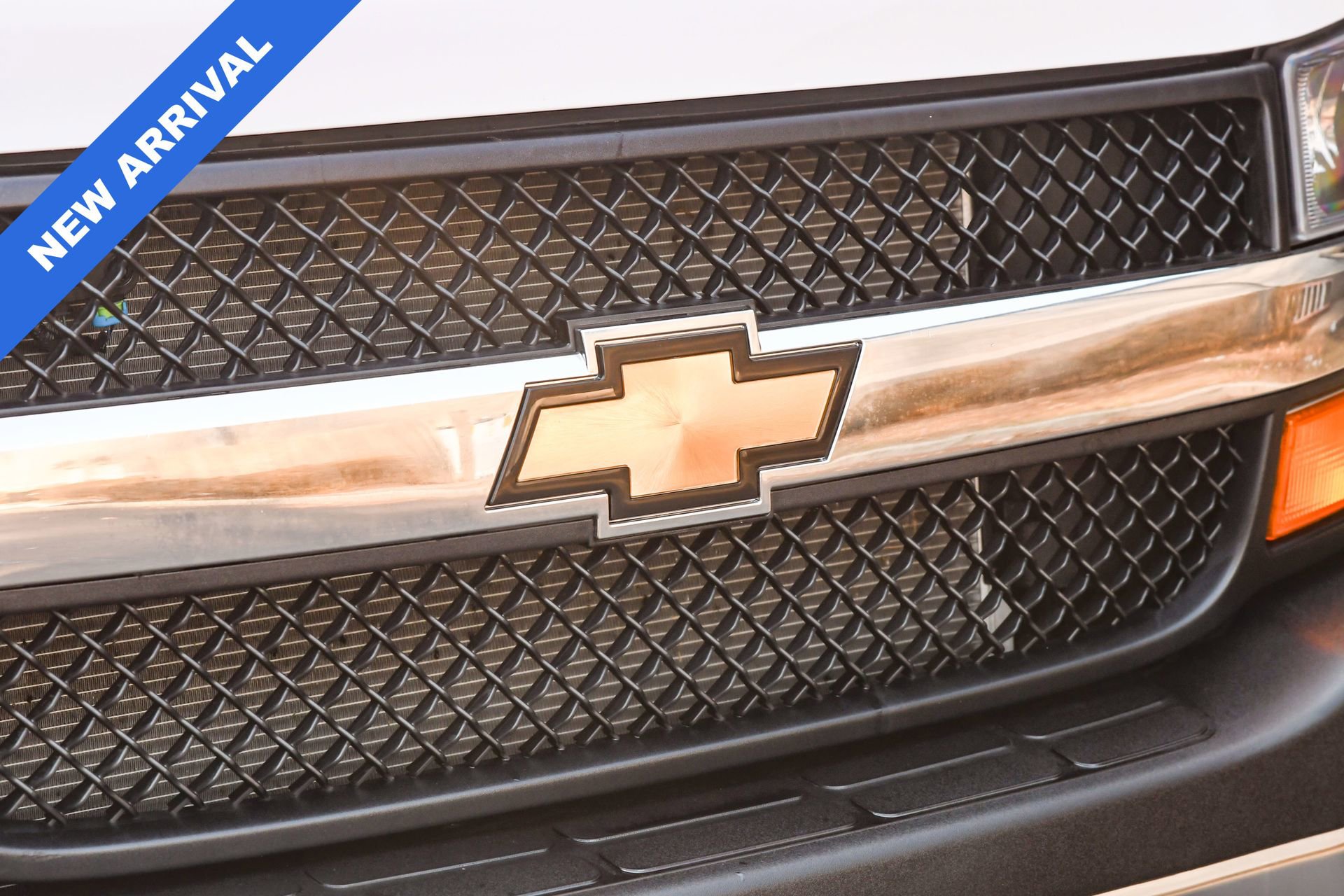 Used 2024 Chevrolet Express 2500 w/ Driver Convenience Package image 22