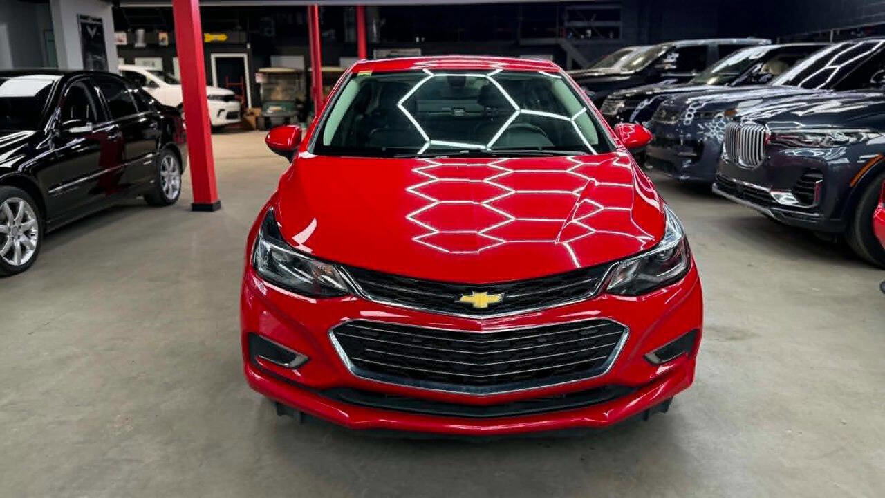 Used 2017 Chevrolet Cruze Premier FWD image 2