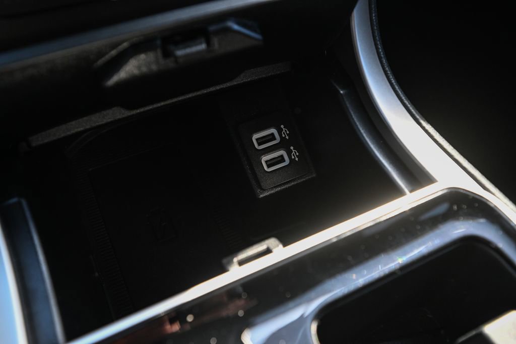 Used 2020 Ford Edge ST-Line w/ Cold Weather Package image 33