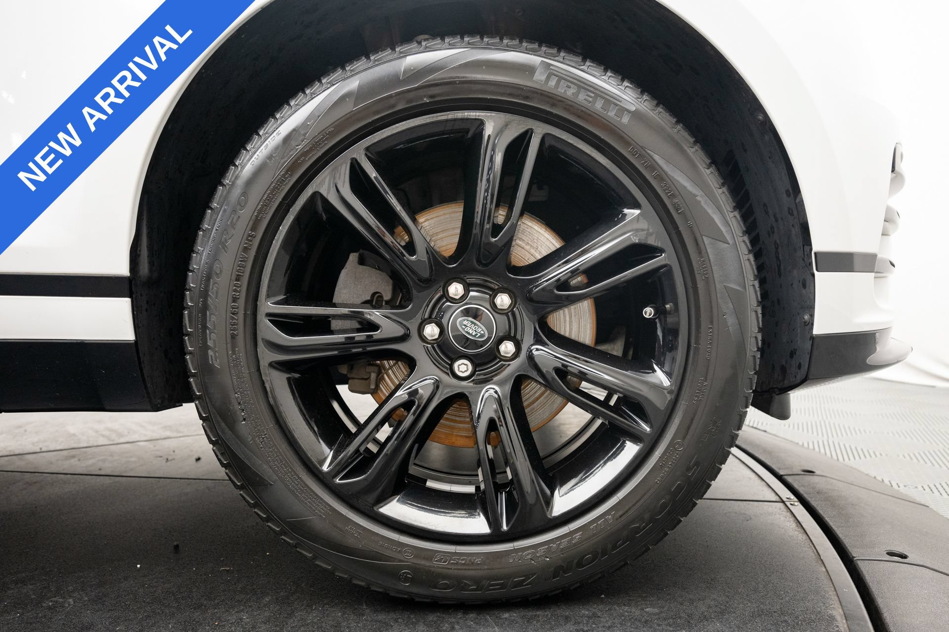 Used 2022 Land Rover Range Rover Velar R-Dynamic S AWD/4WD image 27