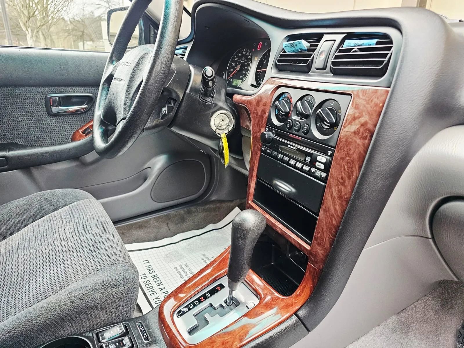Used 2004 Subaru Outback Wagon image 14