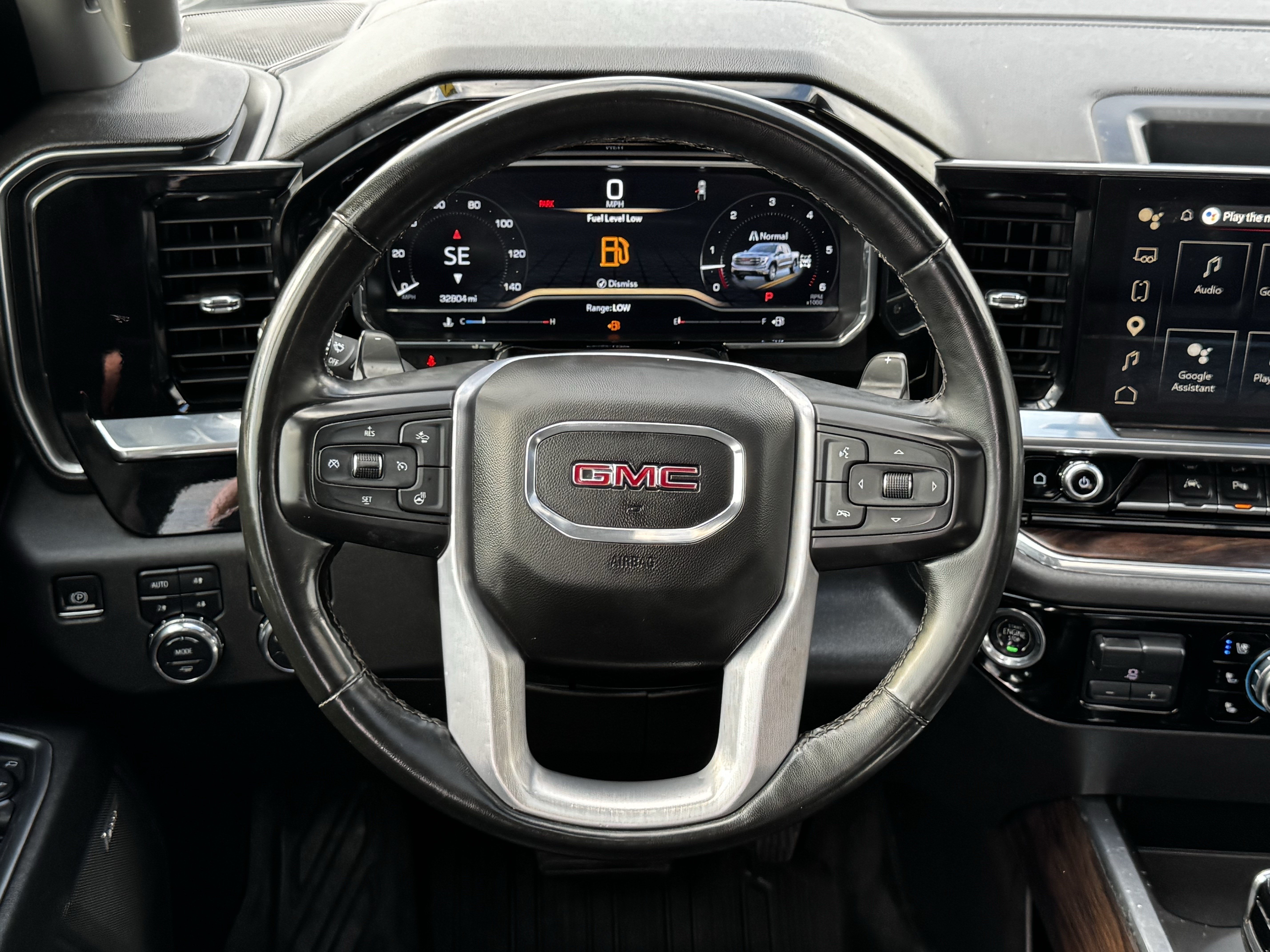 Used 2023 GMC Sierra 1500 SLT AWD/4WD image 17