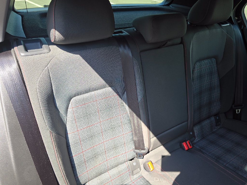 Certified 2022 Volkswagen GTI SE FWD image 26