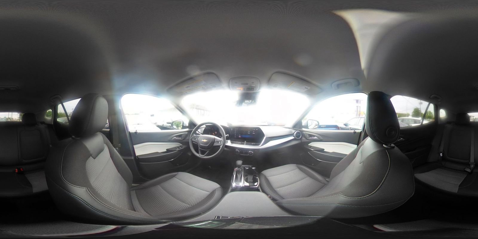Used 2025 Chevrolet Trax LT FWD image 40