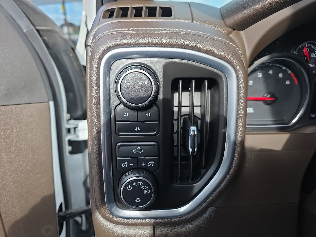 Used 2022 Chevrolet Silverado 2500 LT AWD/4WD image 20