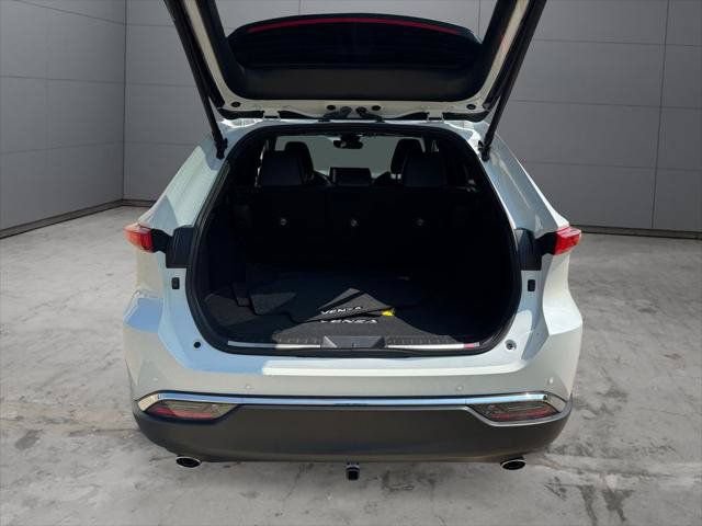 Certified 2024 Toyota Venza XLE AWD/4WD image 49