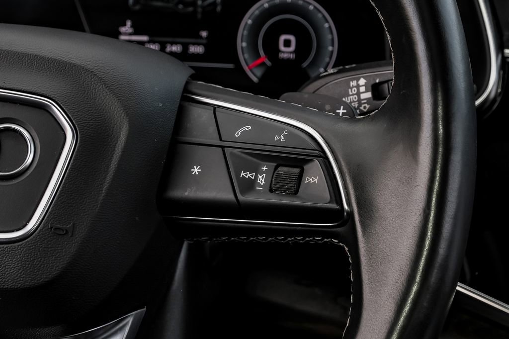Used 2022 Audi Q8 Premium Plus AWD/4WD image 17