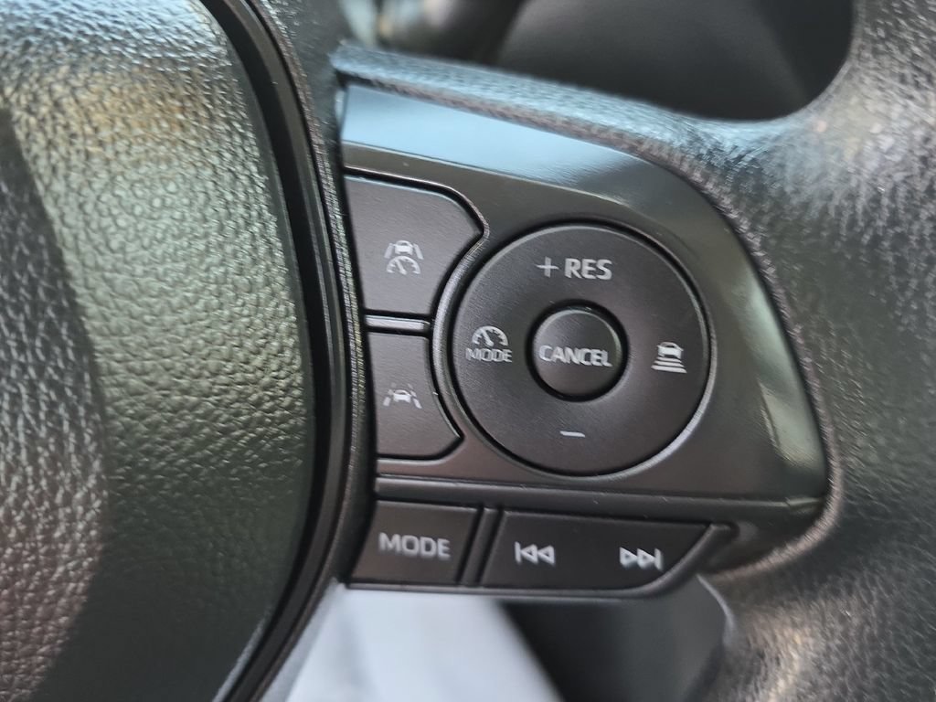 Used 2026 Toyota Corolla LE FWD image 28