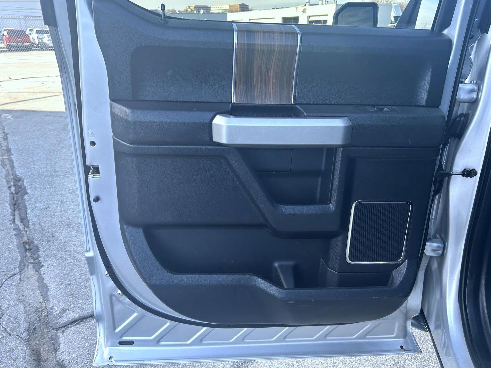 Used 2015 Ford F150 Lariat w/ Equipment Group 502A Luxury image 17