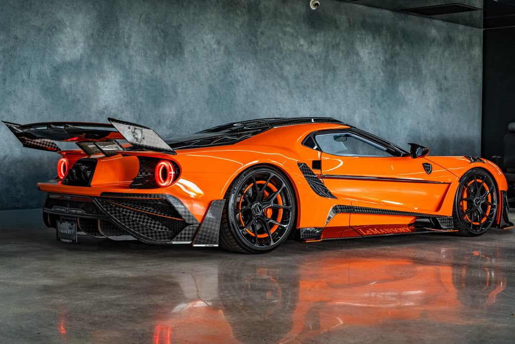 Used 2018 Ford GT RWD image 12