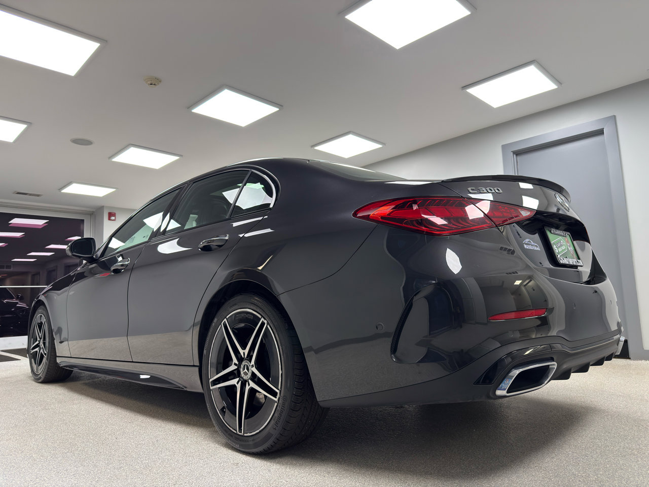 Used 2023 Mercedes-Benz C 300 4MATIC Sedan image 5