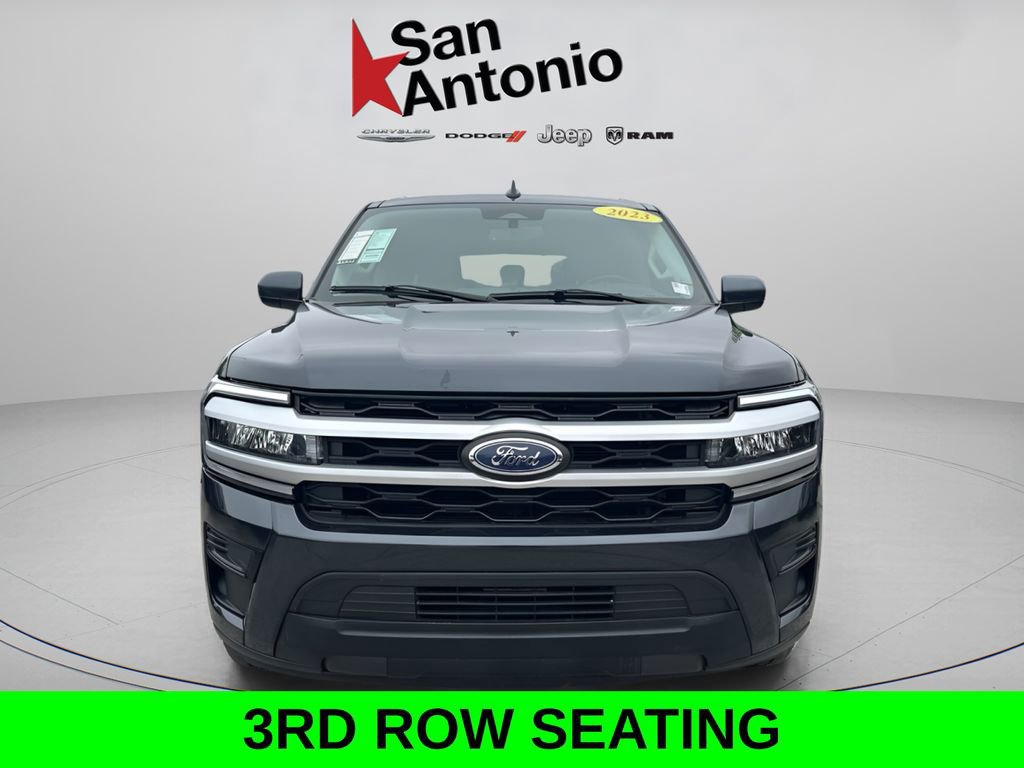 Used 2023 Ford Expedition XLT RWD image 3
