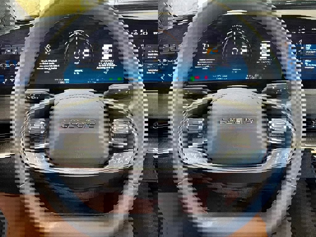 Used 2023 Lucid Air Grand Touring image 25