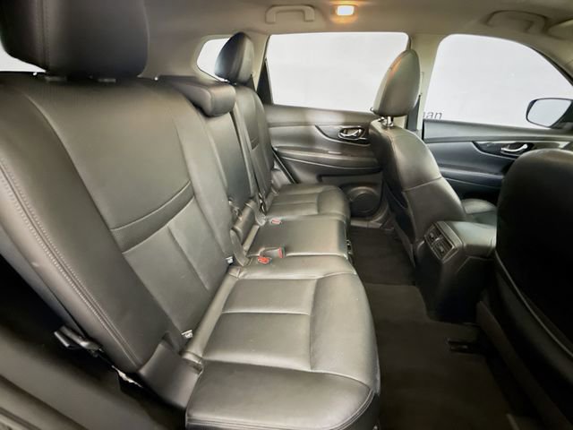 Used 2017 Nissan Rogue SL w/ SL Premium Package FWD image 28