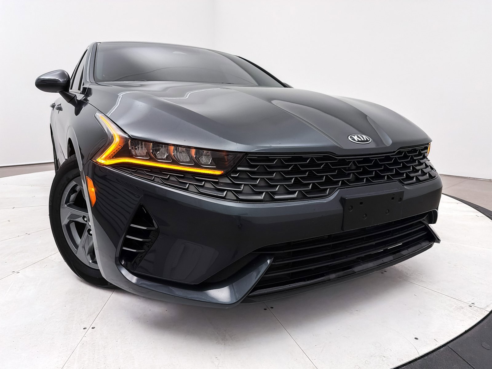 Used 2021 Kia K5 LXS image 2