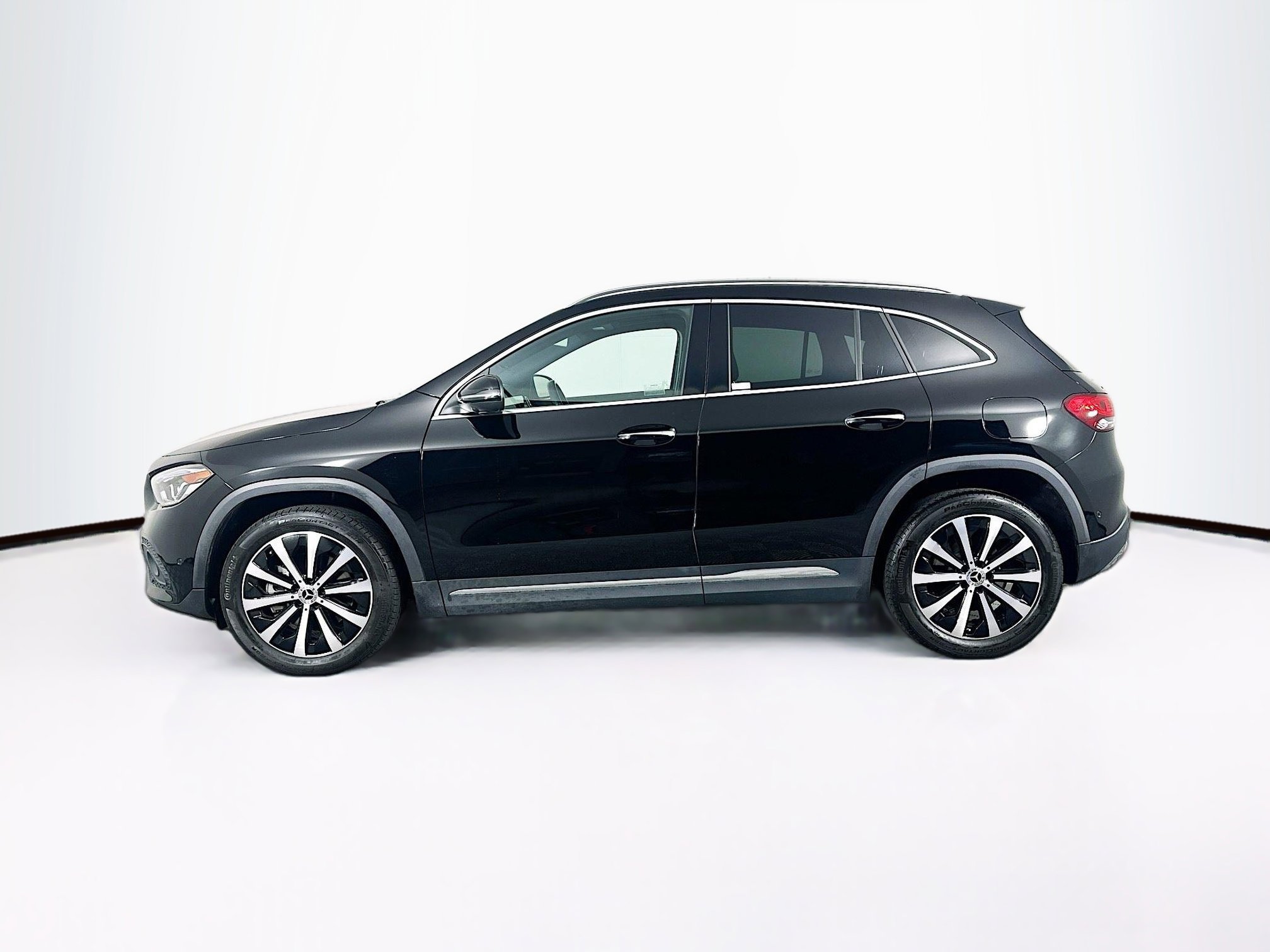 Used 2023 Mercedes-Benz GLA 250 4MATIC image 4