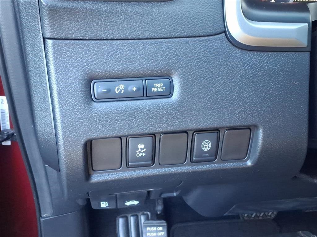 Used 2020 Nissan Murano SV image 23