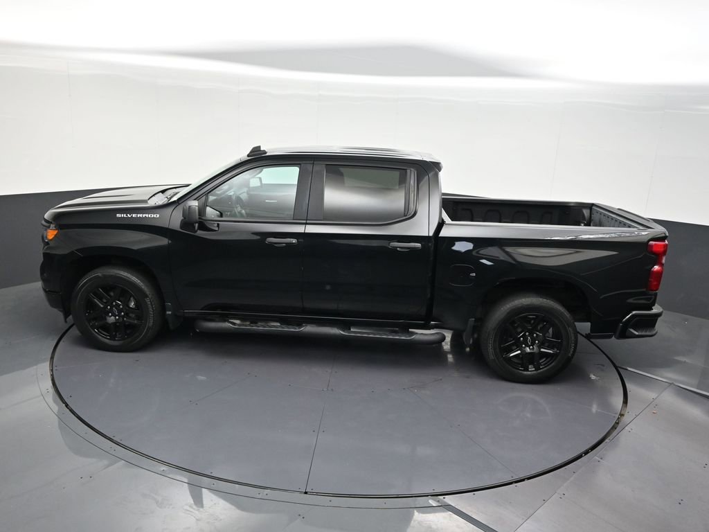 Used 2022 Chevrolet Silverado 1500 Custom RWD image 16