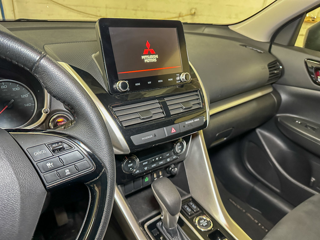Used 2025 Mitsubishi Eclipse Cross AWD image 32