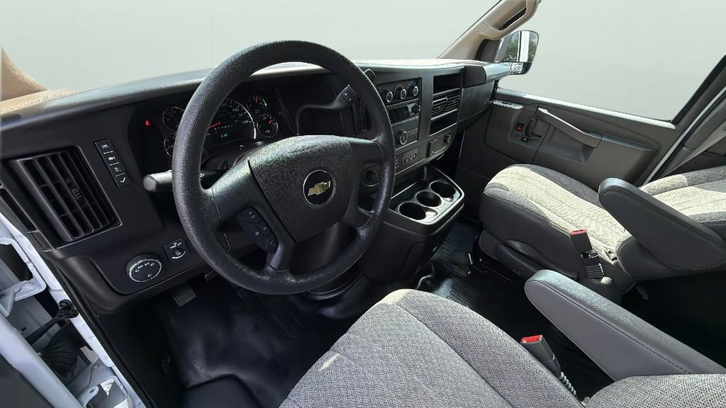 Used 2023 Chevrolet Express 3500 LS image 4