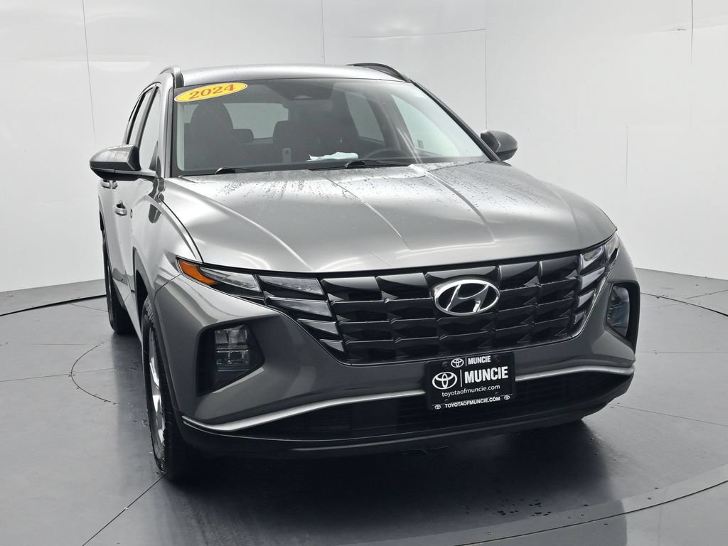 Used 2024 Hyundai Tucson SEL FWD image 2