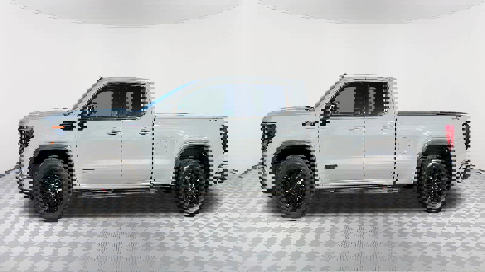 Used 2024 GMC Sierra 1500 Elevation w/ LPO, Elevation Black Package image 8