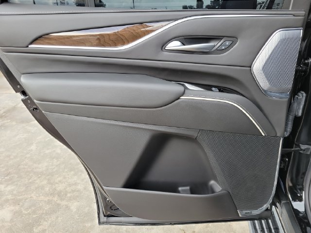 Used 2024 Cadillac Escalade Sport Platinum w/ LPO, ONYX Package AWD/4WD image 19