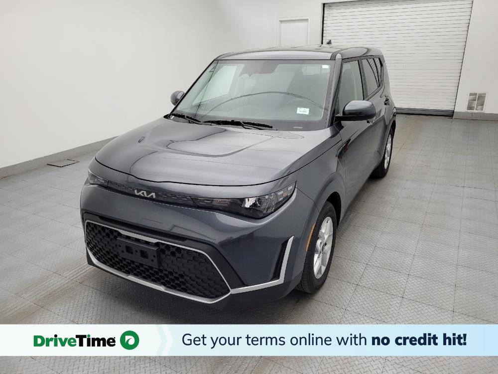 Used 2025 Kia Soul LX image 1