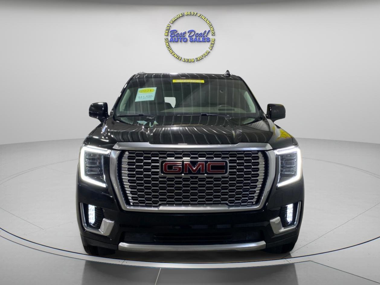 Used 2021 GMC Yukon Denali w/ Denali Premium Package image 8