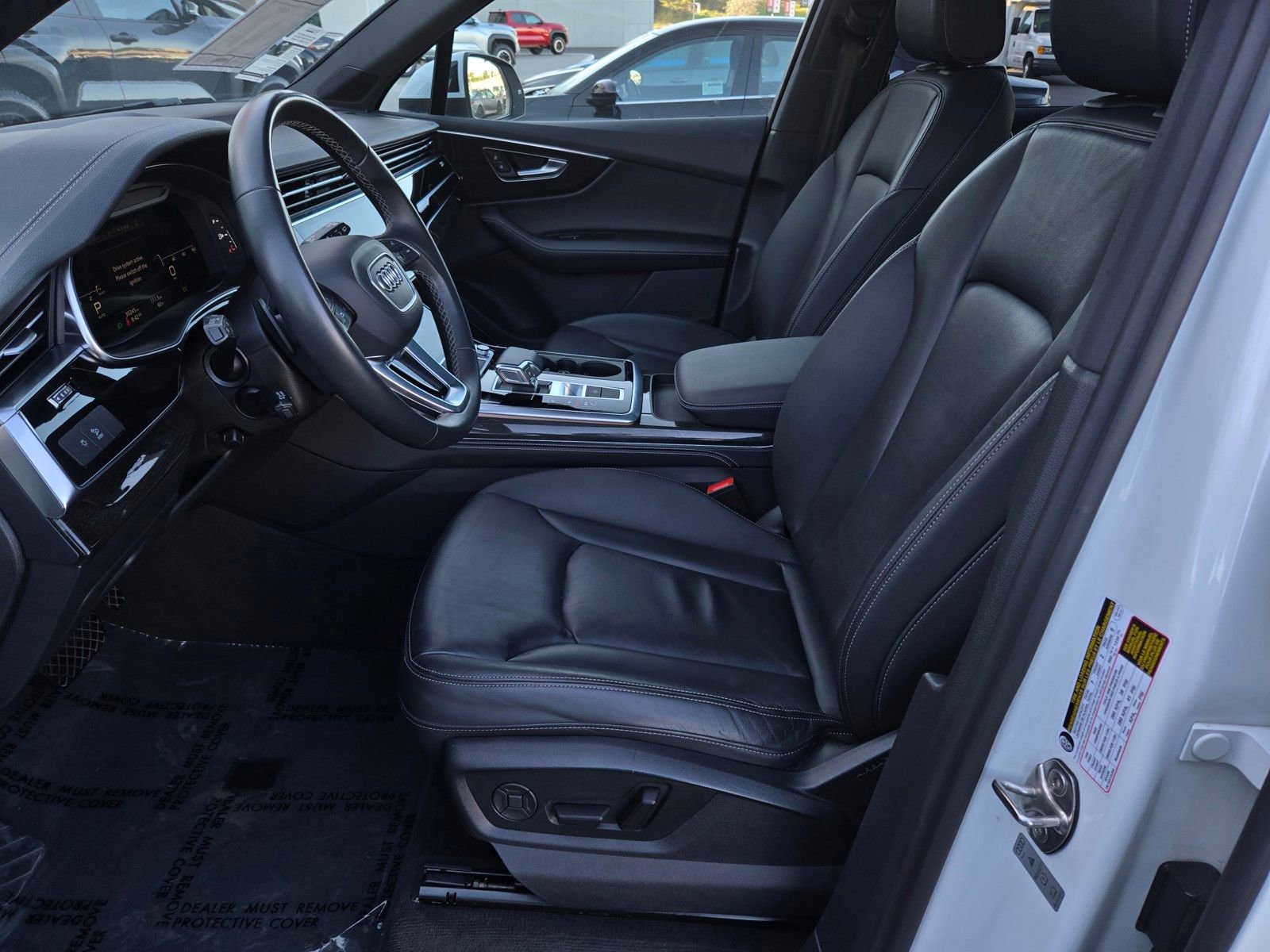 Used 2025 Audi Q7 3.0T Premium Plus image 17