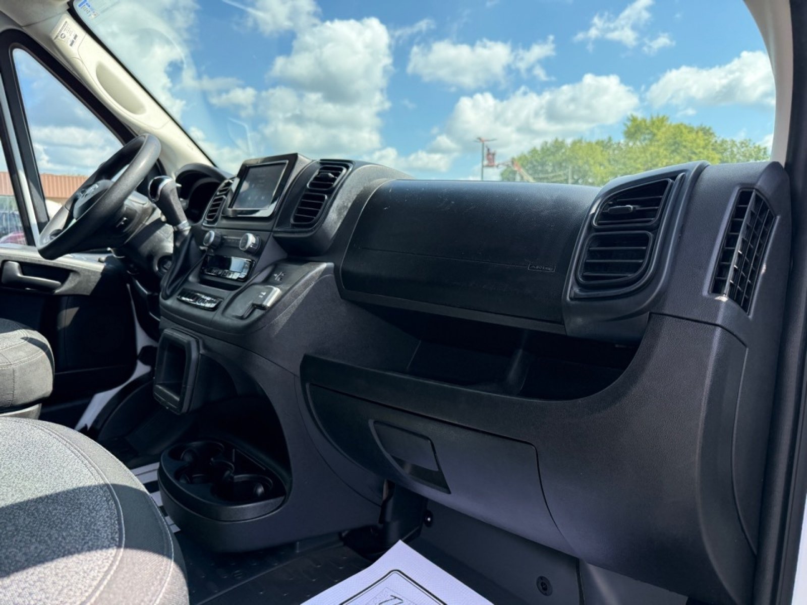 Used 2023 RAM ProMaster 2500 FWD image 22