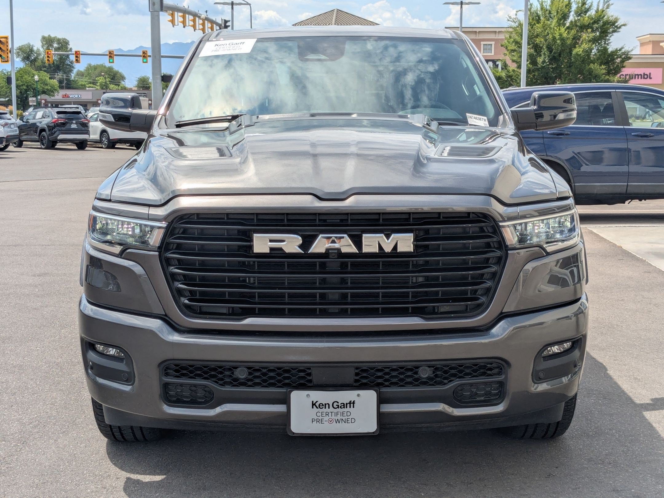 Used 2025 RAM 1500 Laramie w/ Sport Appearance Package AWD/4WD image 12