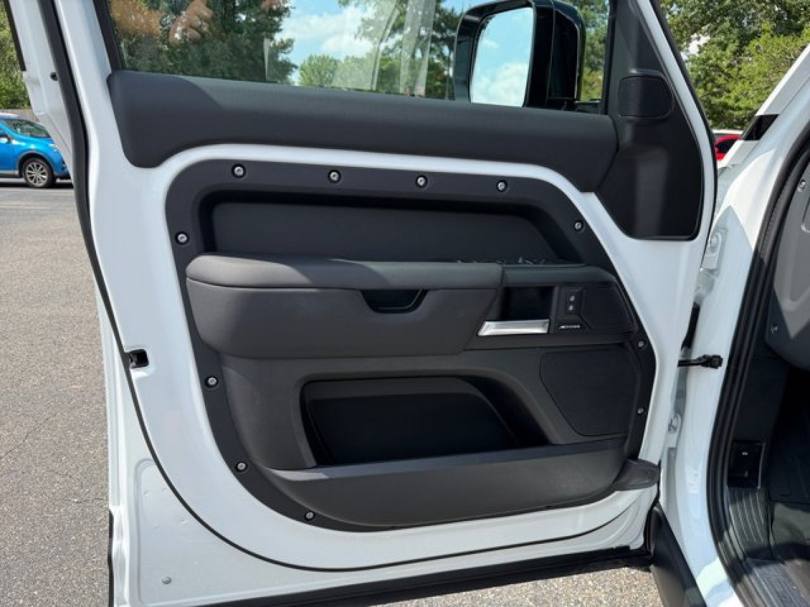 New 2026 Land Rover Defender 110 S AWD/4WD image 20