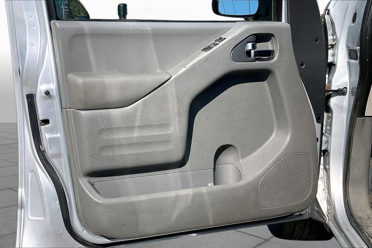 Used 2021 Nissan Frontier S RWD image 21