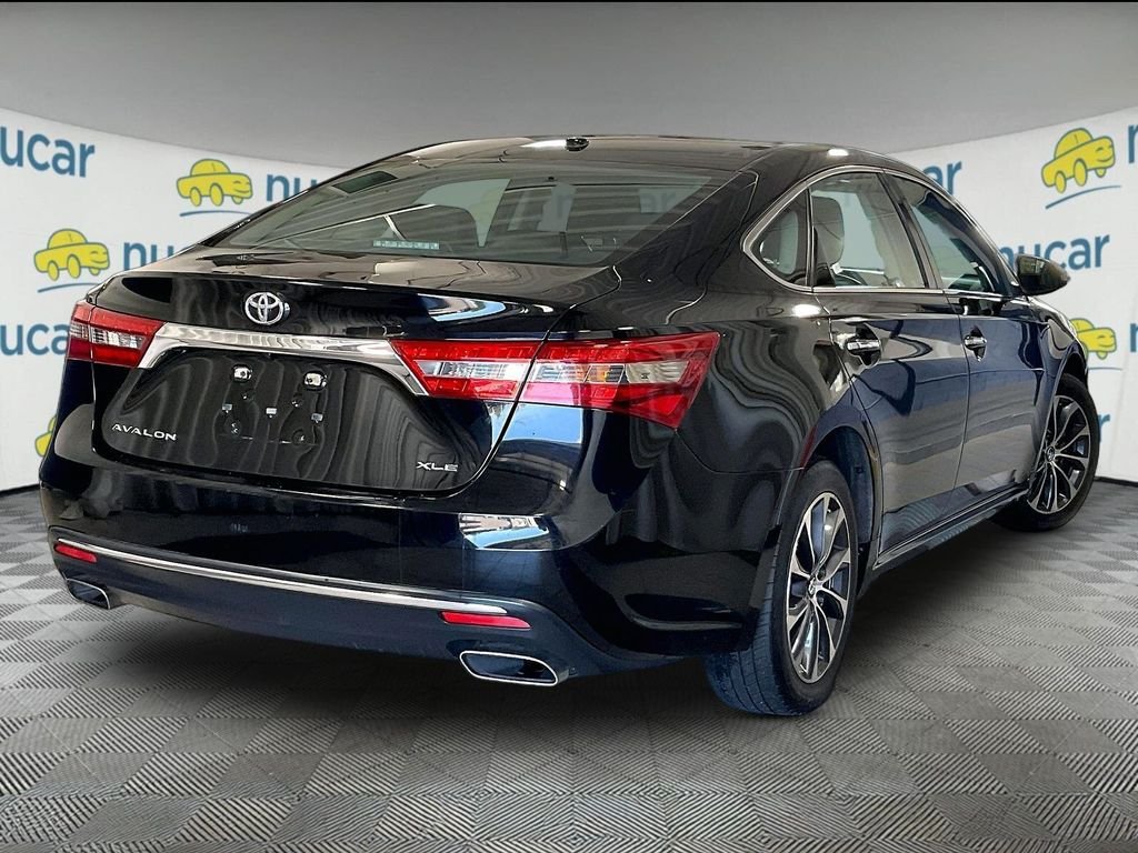 Used 2018 Toyota Avalon XLE FWD image 6