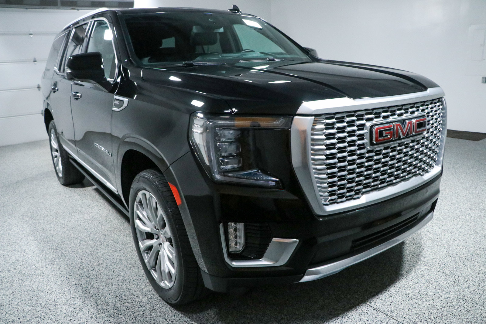 Used 2023 GMC Yukon Denali w/ Max Trailering Package AWD/4WD image 5