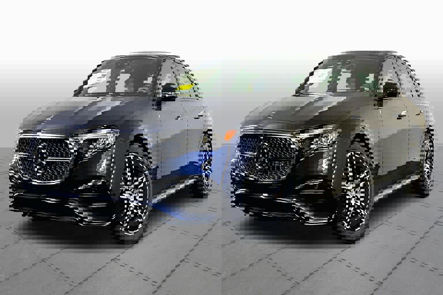 New 2026 Mercedes-Benz E 450 4MATIC Sedan image 2