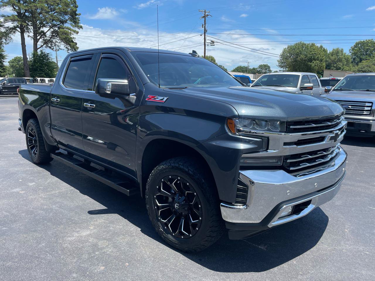 Used 2019 Chevrolet Silverado 1500 LTZ w/ LTZ Plus Package AWD/4WD image 2