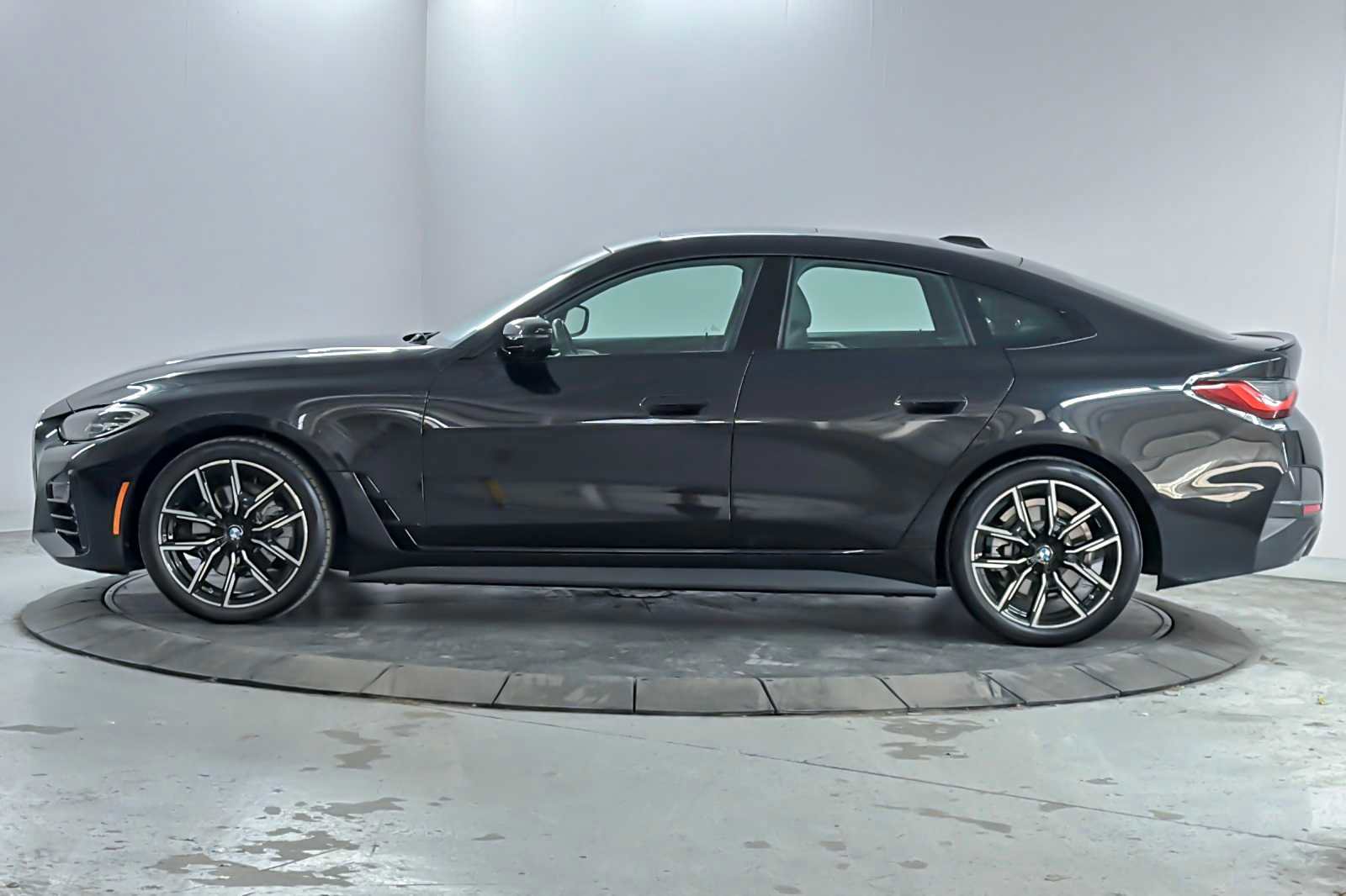 Used 2023 BMW 430i Gran Coupe w/ M Sport Package image 5