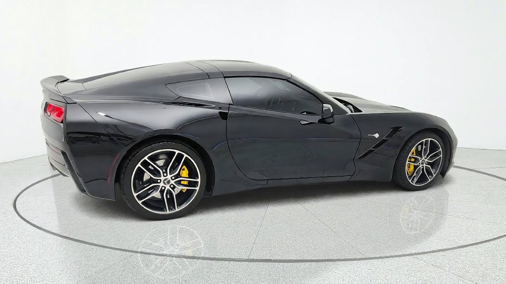 Used 2016 Chevrolet Corvette Stingray Coupe w/ 3LT Preferred Equipment Group RWD image 7