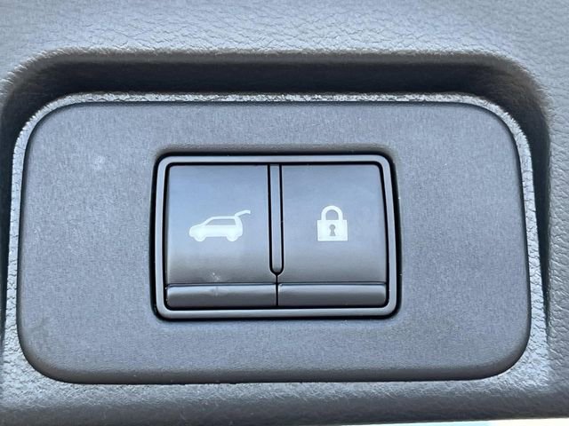 Used 2021 Nissan Rogue SL w/ Premium Package FWD image 12