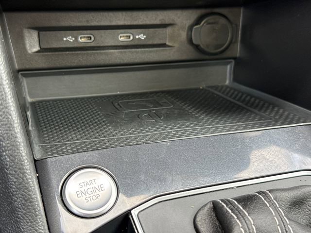 Certified 2021 Volkswagen Tiguan SE w/ Panoramic Sunroof Package image 43